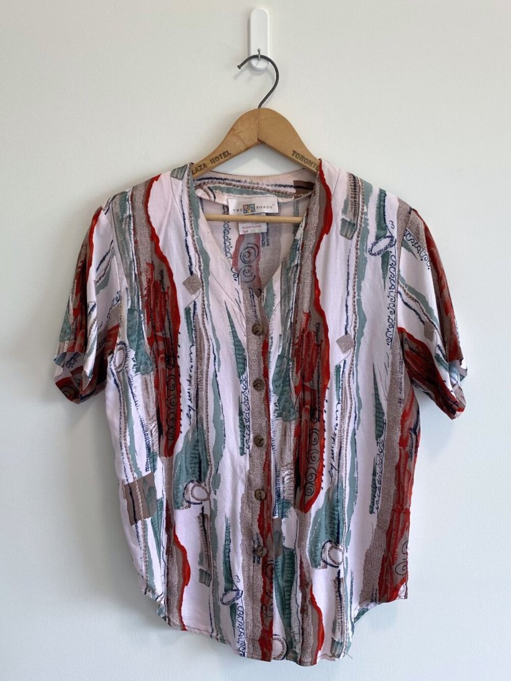 Vintage Short Sleeve Buttoned Blouse w/ Funky Abstract Print / 90s